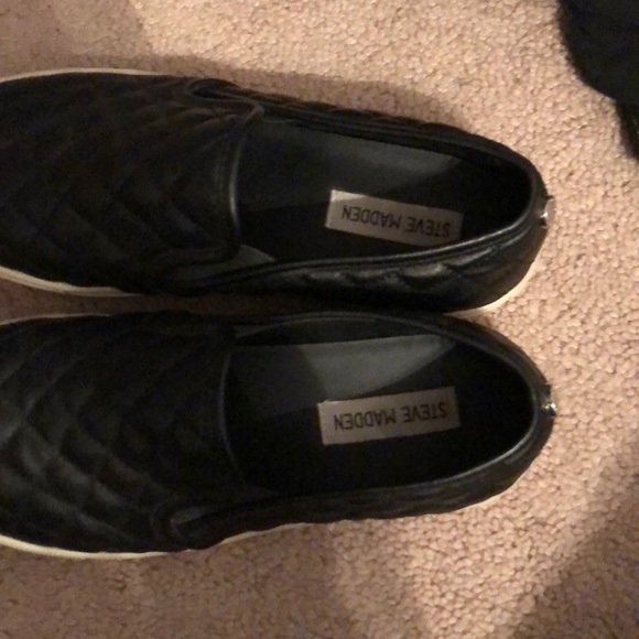 Shoes - Picture 2 of 4